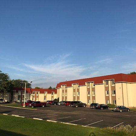 Ramada By Wyndham Albert Lea Dış mekan fotoğraf