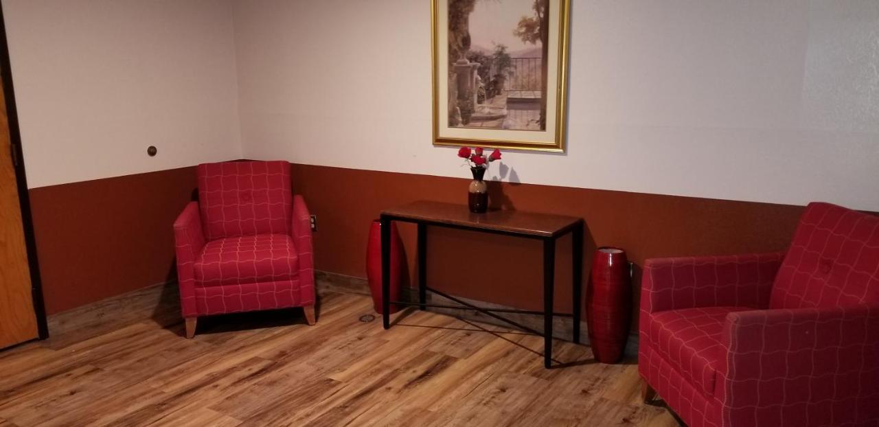 Ramada By Wyndham Albert Lea Dış mekan fotoğraf