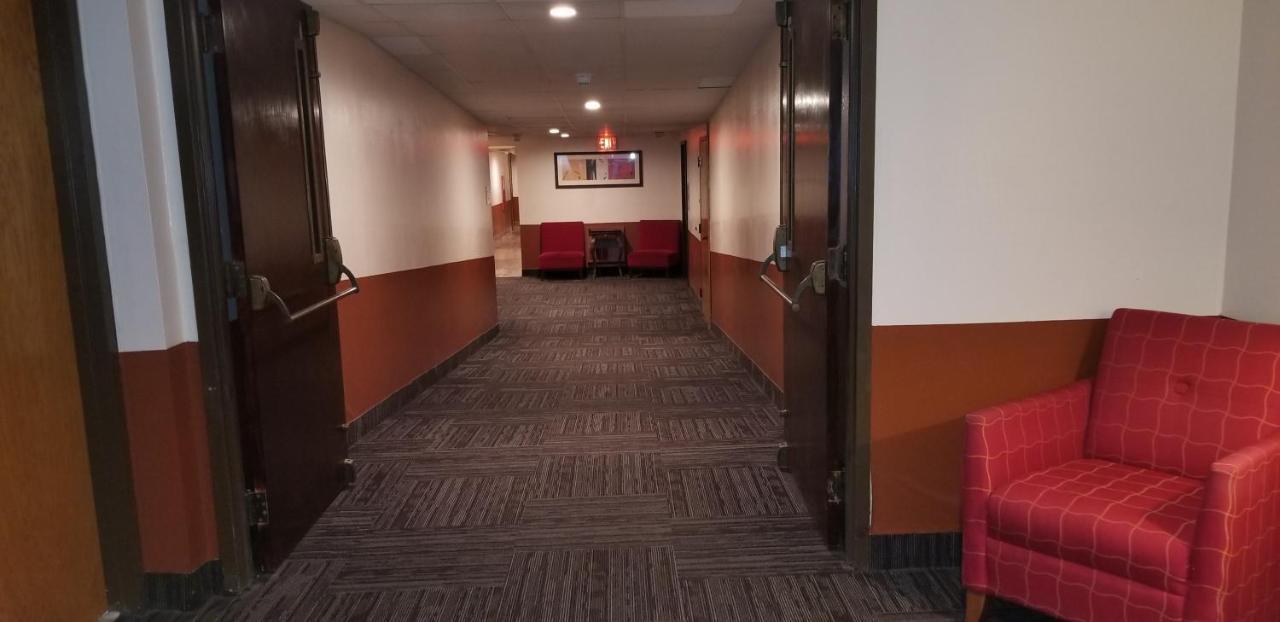 Ramada By Wyndham Albert Lea Dış mekan fotoğraf