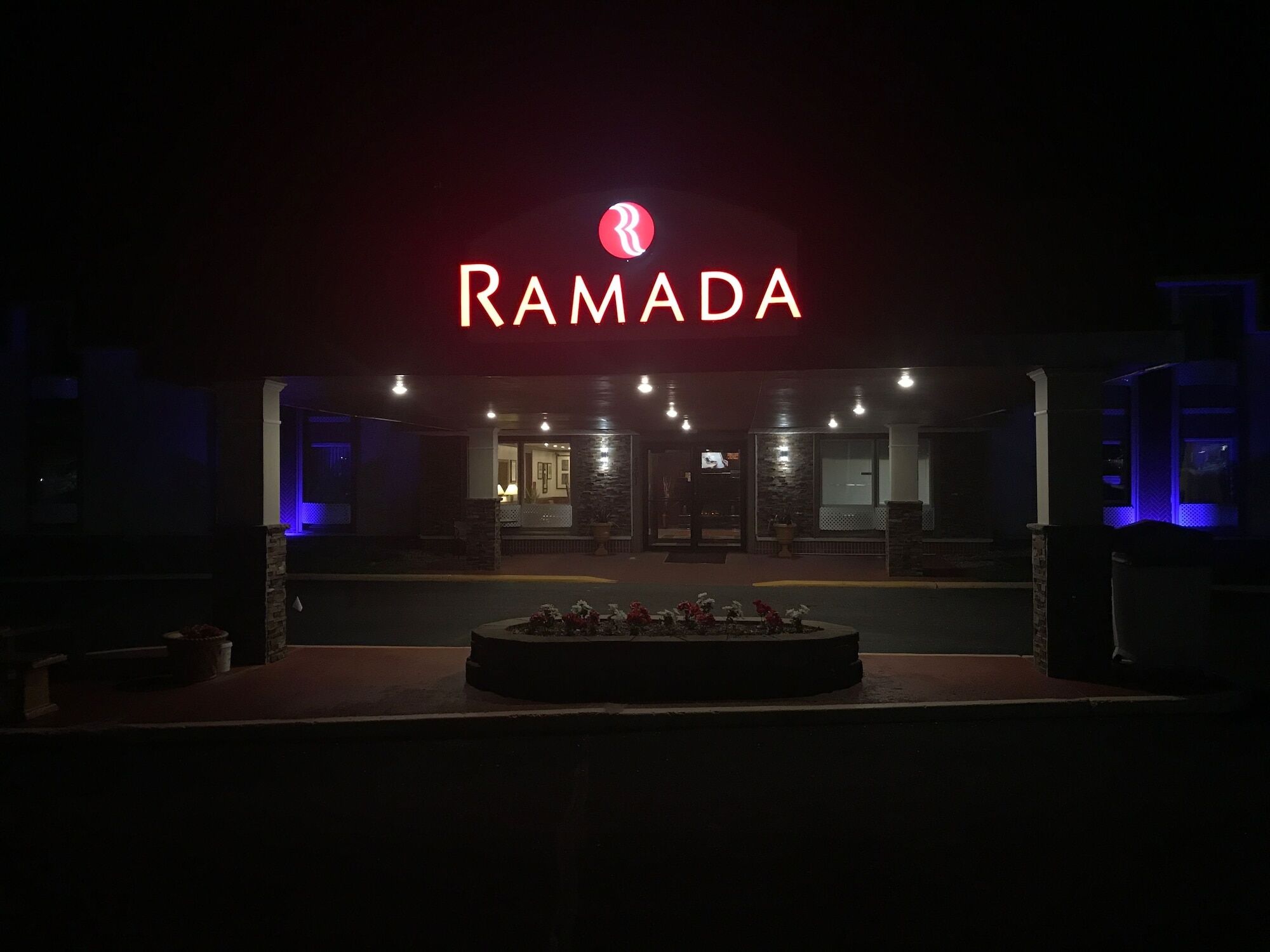 Ramada By Wyndham Albert Lea Dış mekan fotoğraf